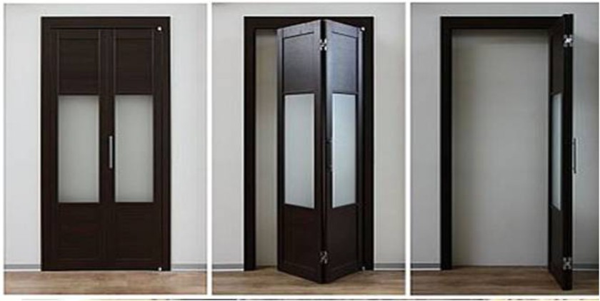 Шпонированные двери гармошка с матовыми стеклянными вставками Иркутск