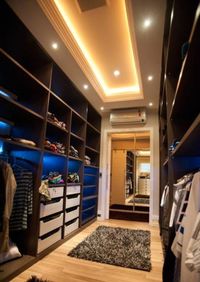 Большая открытая гардеробная комната с комбинированным наполнением Иркутск